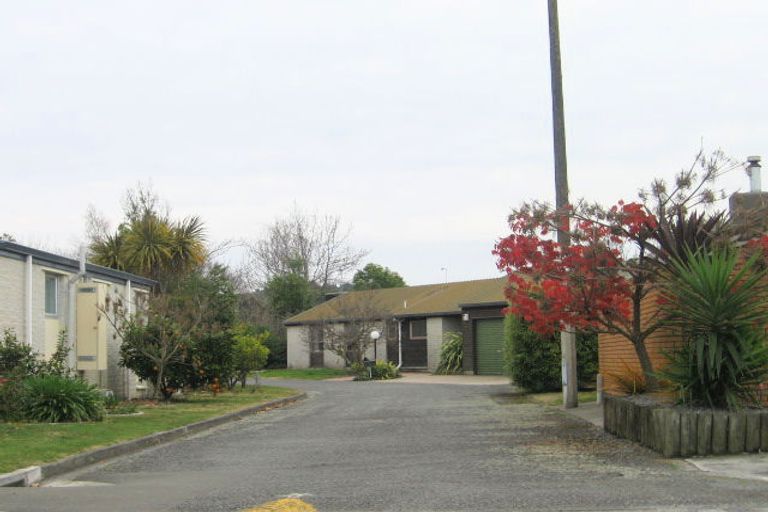 Photo of property in 21 Upham Crescent, Taradale, Napier, 4112
