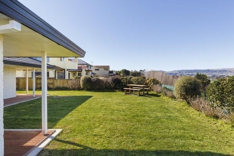 Photo of property in 51 Royal Oak Drive, Kelvin Grove, Palmerston North, 4414
