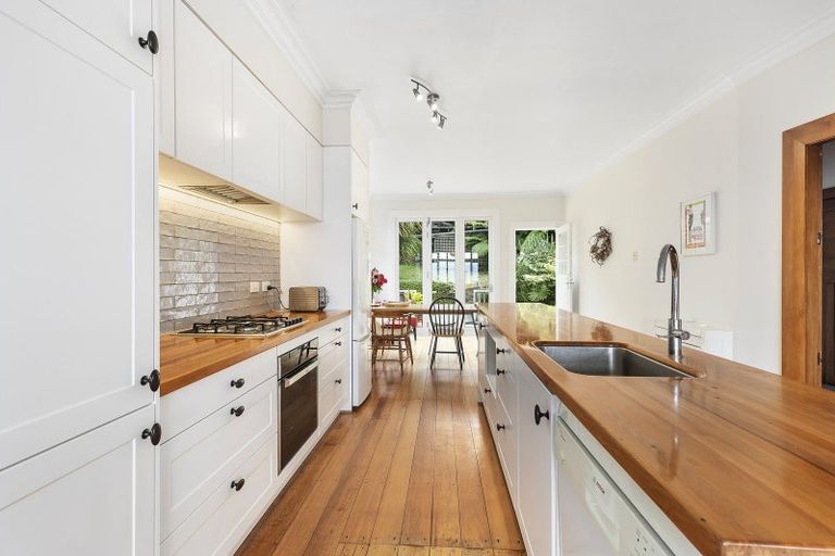 Photo of property in 11 Mitchell Street, Brooklyn, Wellington, 6021