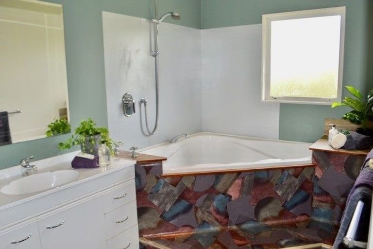 Photo of property in 297 Kuku Road East, Kuku, Levin, 5570