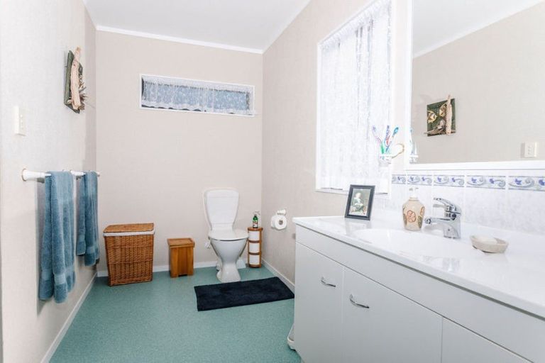 Photo of property in 3 James Street, Dannevirke, 4930