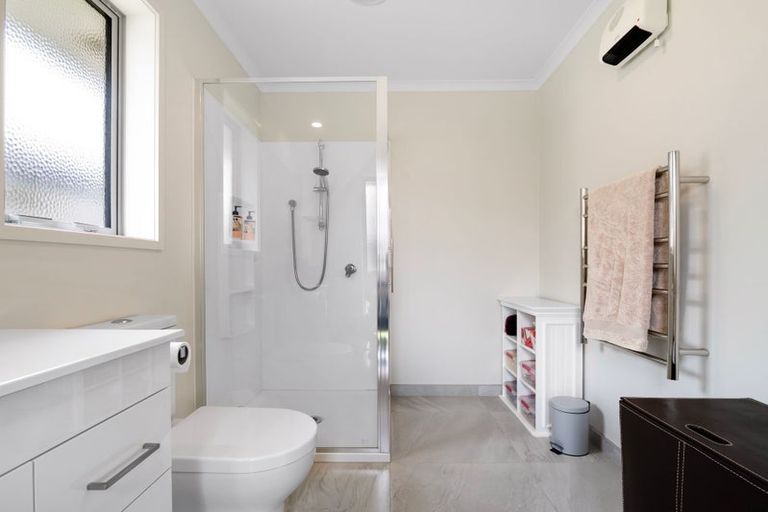 Photo of property in 11 Cheyne Road, Pyes Pa, Tauranga, 3112