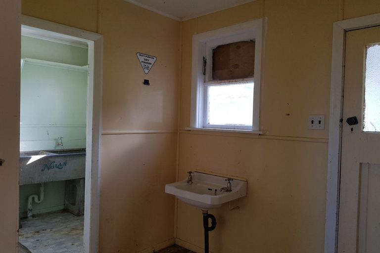 Photo of property in 32 Alfredton Road, Eketahuna, 4900