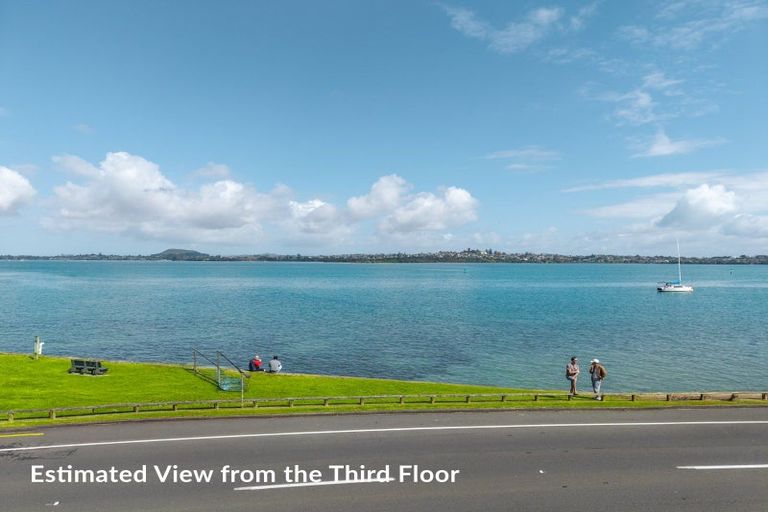 Photo of property in 55 The Parade, Bucklands Beach, Auckland, 2012