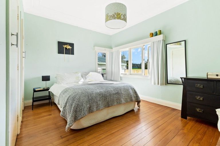 Photo of property in 70 Rimmer Road, Helensville, 0875