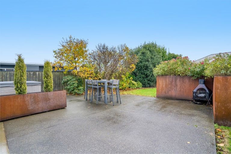 Photo of property in 37 Anne Street, Winton, 9720