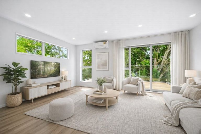 Photo of property in 26e Trojan Crescent, New Lynn, Auckland, 0600