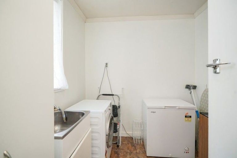 Photo of property in 54 Park Street, Winton, 9720