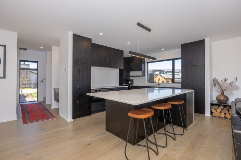 Photo of property in 2 Kotare Drive, Wanaka, 9305