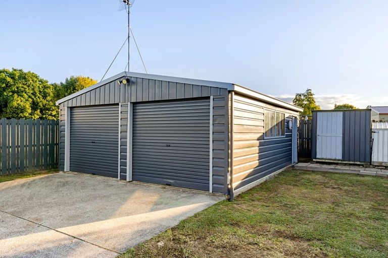 Photo of property in 17 Taksan Place, Pukete, Hamilton, 3200