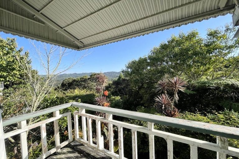 Photo of property in 741 South Titirangi Road, Titirangi, Auckland, 0604