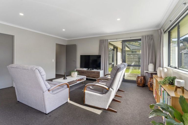 Photo of property in 16 Tradewinds Drive, Whitby, Porirua, 5024