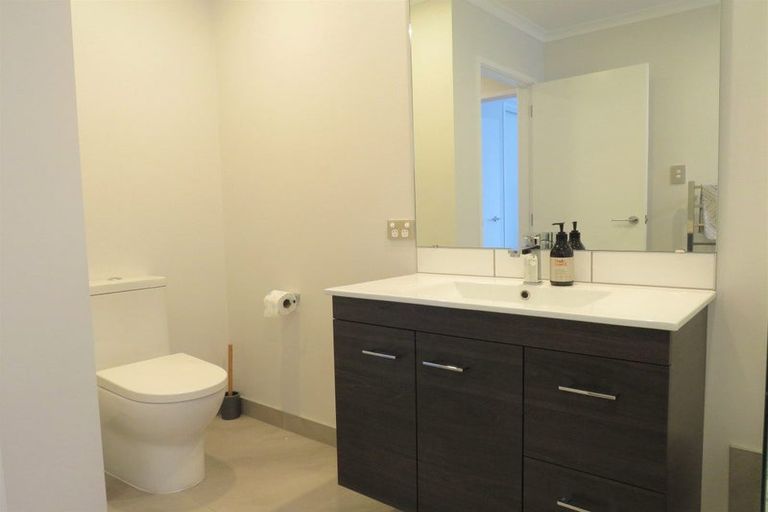 Photo of property in 2 Sidney Wallingford Way, Hobsonville, Auckland, 0616