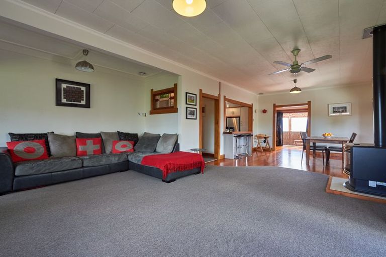 Photo of property in 24 Clausen Street, Takaro, Palmerston North, 4412