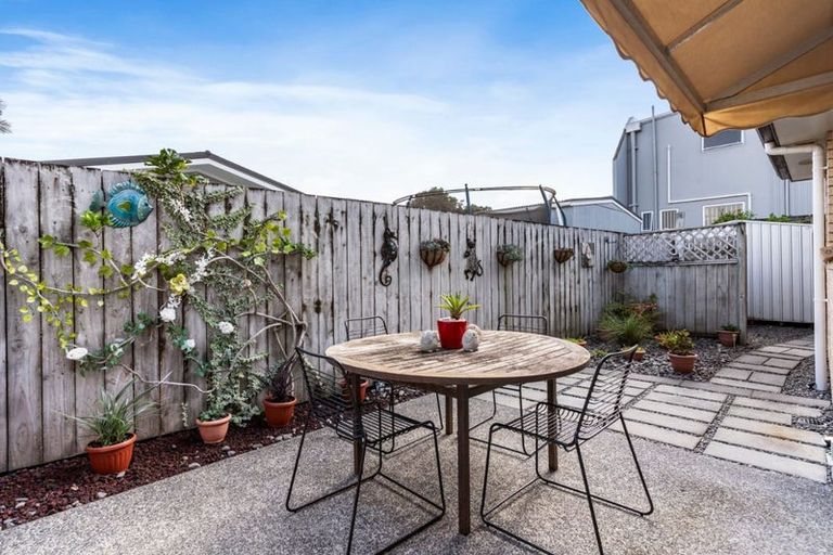 Photo of property in 56a Florence Avenue, Orewa, 0931