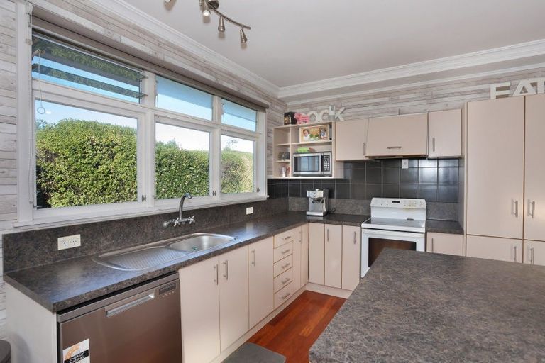 Photo of property in 22 Wellington Street, Feilding, 4702