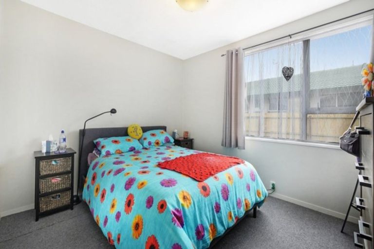 Photo of property in 11 Chipping Lane, Redwood, Christchurch, 8051
