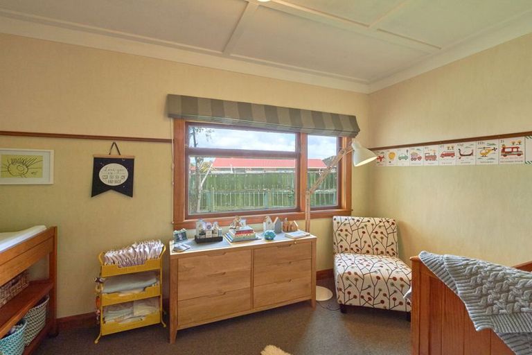 Photo of property in 24 Clausen Street, Takaro, Palmerston North, 4412