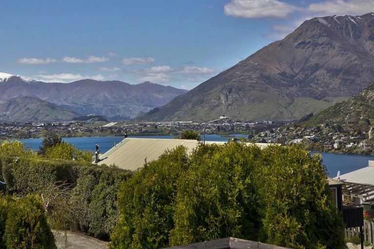 Photo of property in 66 Hensman Road, Queenstown, 9300