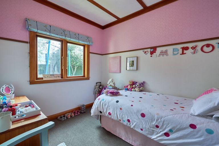 Photo of property in 24 Clausen Street, Takaro, Palmerston North, 4412