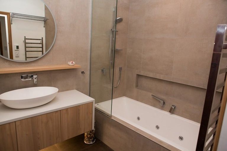 Photo of property in 17 Ranui Crescent, Khandallah, Wellington, 6035