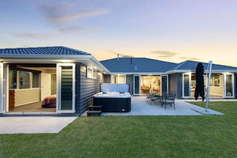 Photo of property in 61r Pyes Pa Road, Pyes Pa, Tauranga, 3112