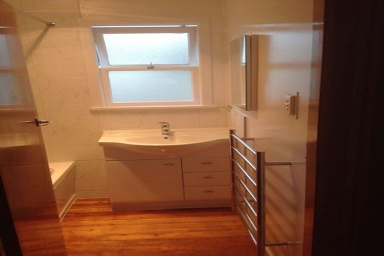 Photo of property in 89 Verbena Road, Birkdale, Auckland, 0626