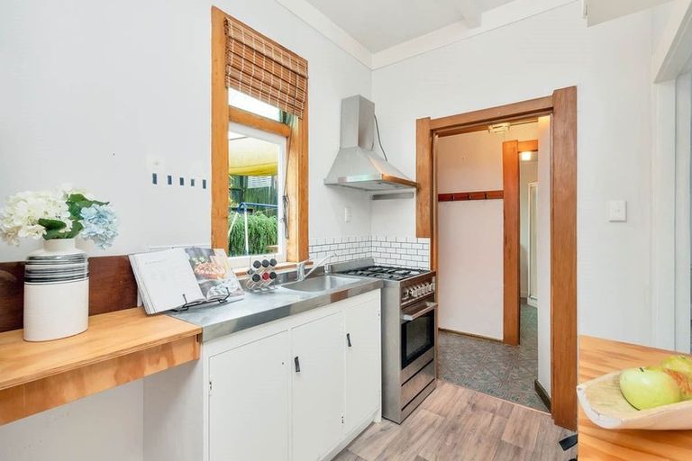 Photo of property in 55 Chislehurst Street, Henderson, Auckland, 0612