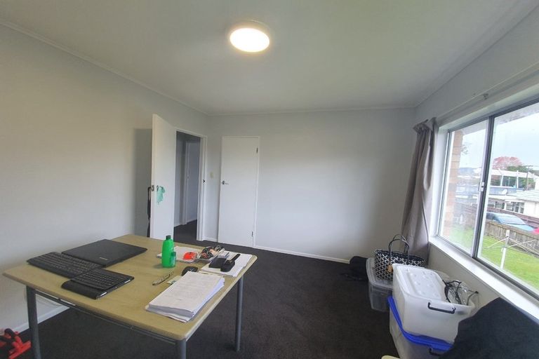 Photo of property in 2/3 Opaheke Road, Papakura, 2110