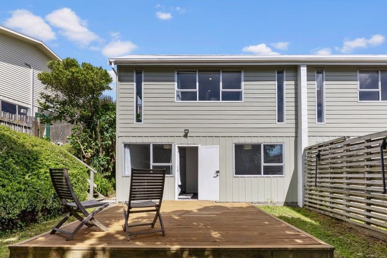Photo of property in 5 Brydon Way, Paparangi, Wellington, 6037