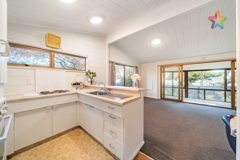 Photo of property in 106 Cambridge Terrace, Fairfield, Lower Hutt, 5011