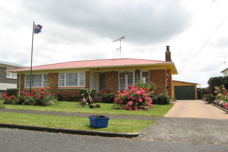Photo of property in 3 Phillip Street, Pukekohe, 2120