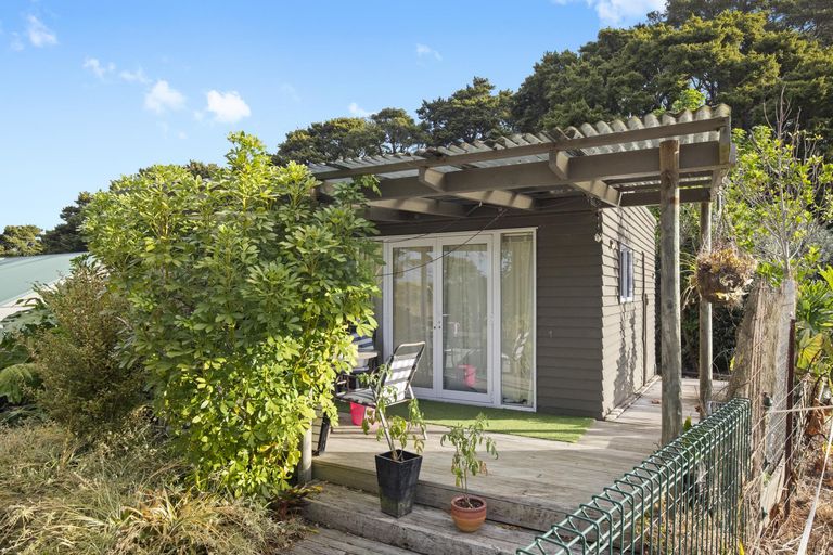 Photo of property in 202 Masters Road, Waiuku, 2682