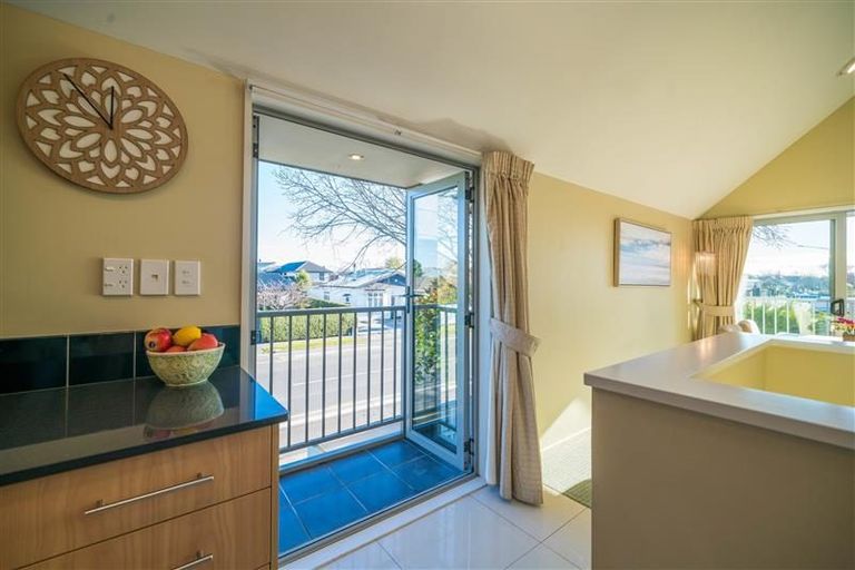 Photo of property in 1/1010 Colombo Street, St Albans, Christchurch, 8014