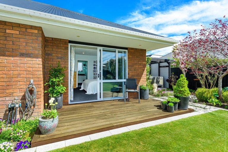 Photo of property in 32 Althorp Place, Avonhead, Christchurch, 8042