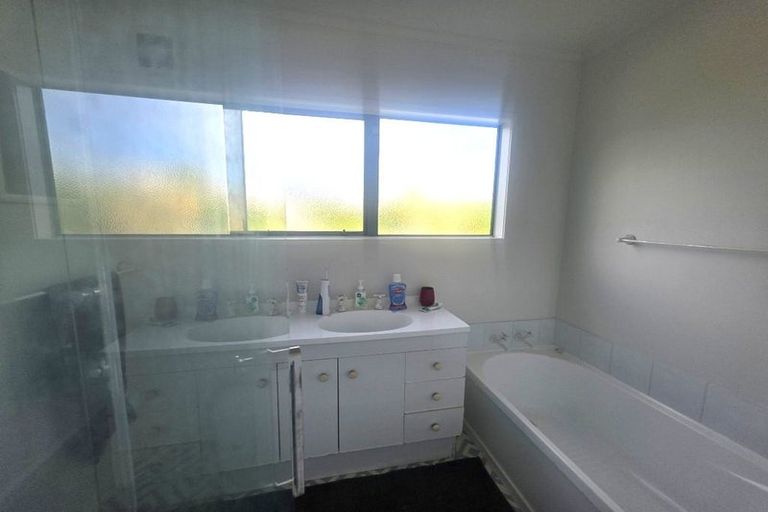 Photo of property in 1012 Papamoa Beach Road, Papamoa Beach, Papamoa, 3118