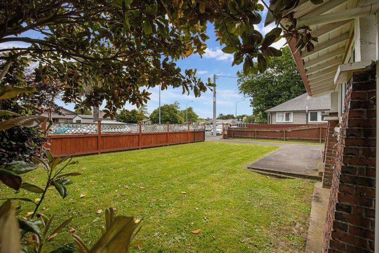 Photo of property in 77 Heretaunga Street, Palmerston North, 4414