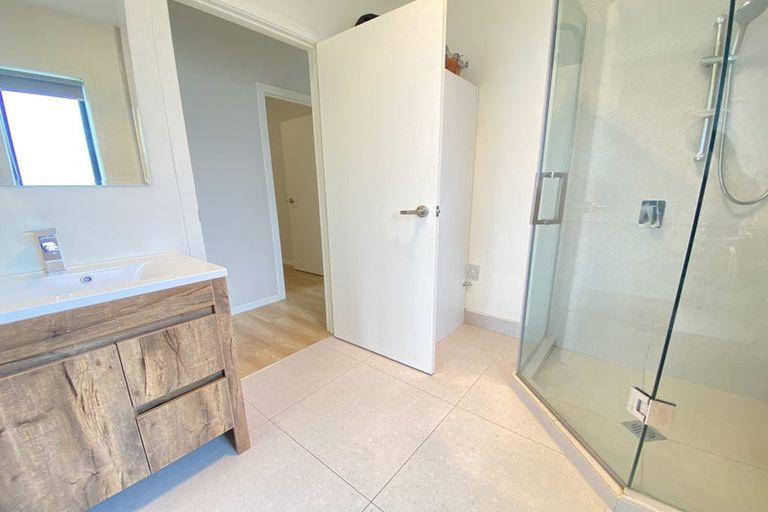 Photo of property in 5 Tawa Road, Te Atatu Peninsula, Auckland, 0610