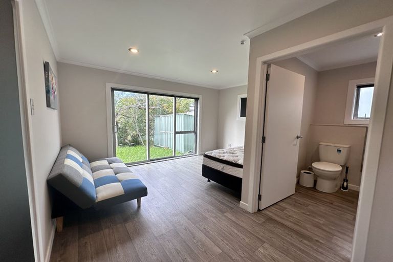 Photo of property in 24 Kiteroa Terrace, Rothesay Bay, Auckland, 0630