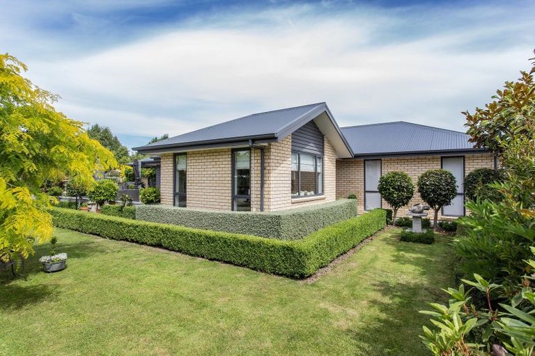 Photo of property in 75 Willowside Place, Amberley, 7410