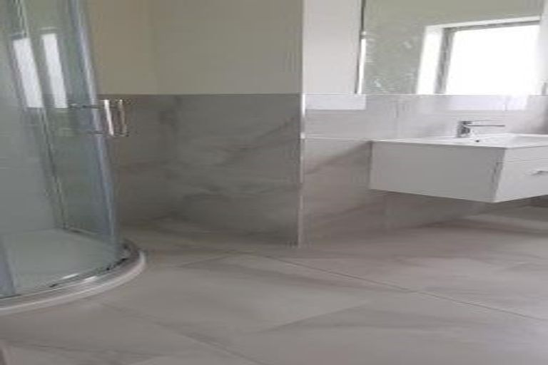 Photo of property in 6 Mansion Court, West Harbour, Auckland, 0618