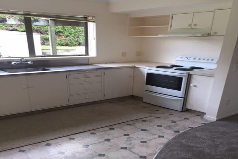 Photo of property in 28 Kayelene Place, Omokoroa, 3114