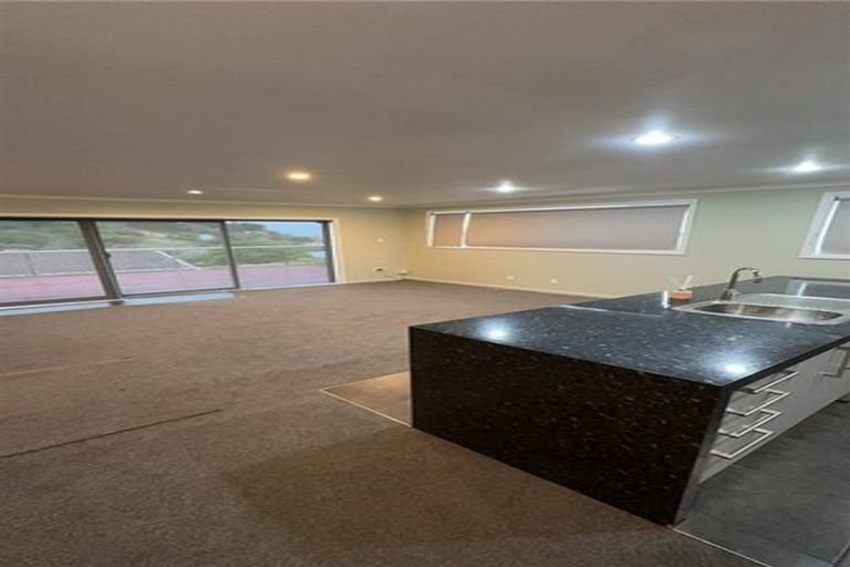 Photo of property in 9 Angle Street, Picton, 7220