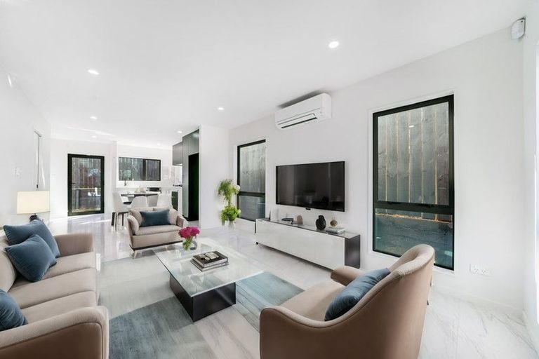 Photo of property in 11d William Avenue, Manurewa, Auckland, 2102