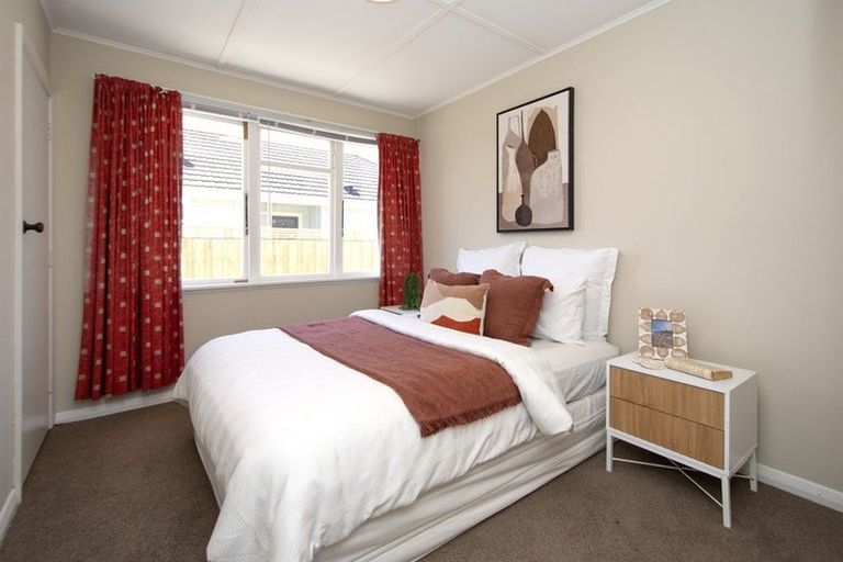 Photo of property in 75 Bower Avenue, New Brighton, Christchurch, 8083