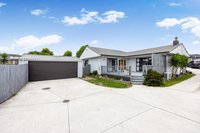 Photo of property in 67 Manuroa Road, Takanini, 2112