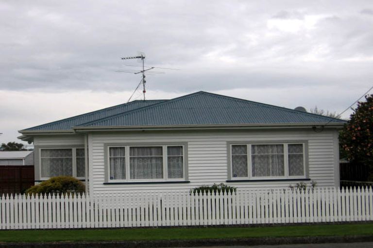 Photo of property in 40 Wakefield Street, Featherston, 5710
