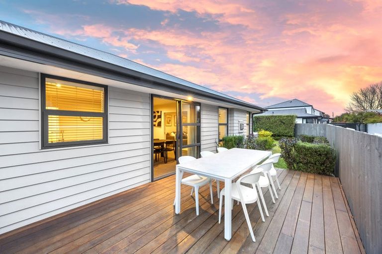 Photo of property in 45 Woodville Street, Edgeware, Christchurch, 8013