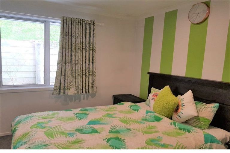 Photo of property in 17 Banks Boulevard, Whitby, Porirua, 5024