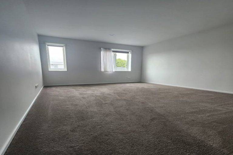 Photo of property in 9 Riroriro Close, Papakura, 2110